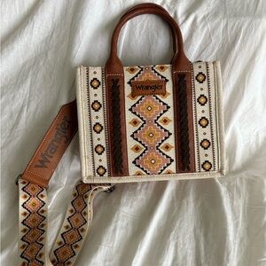 Wrangler Tan and Cream Geometric Tote
